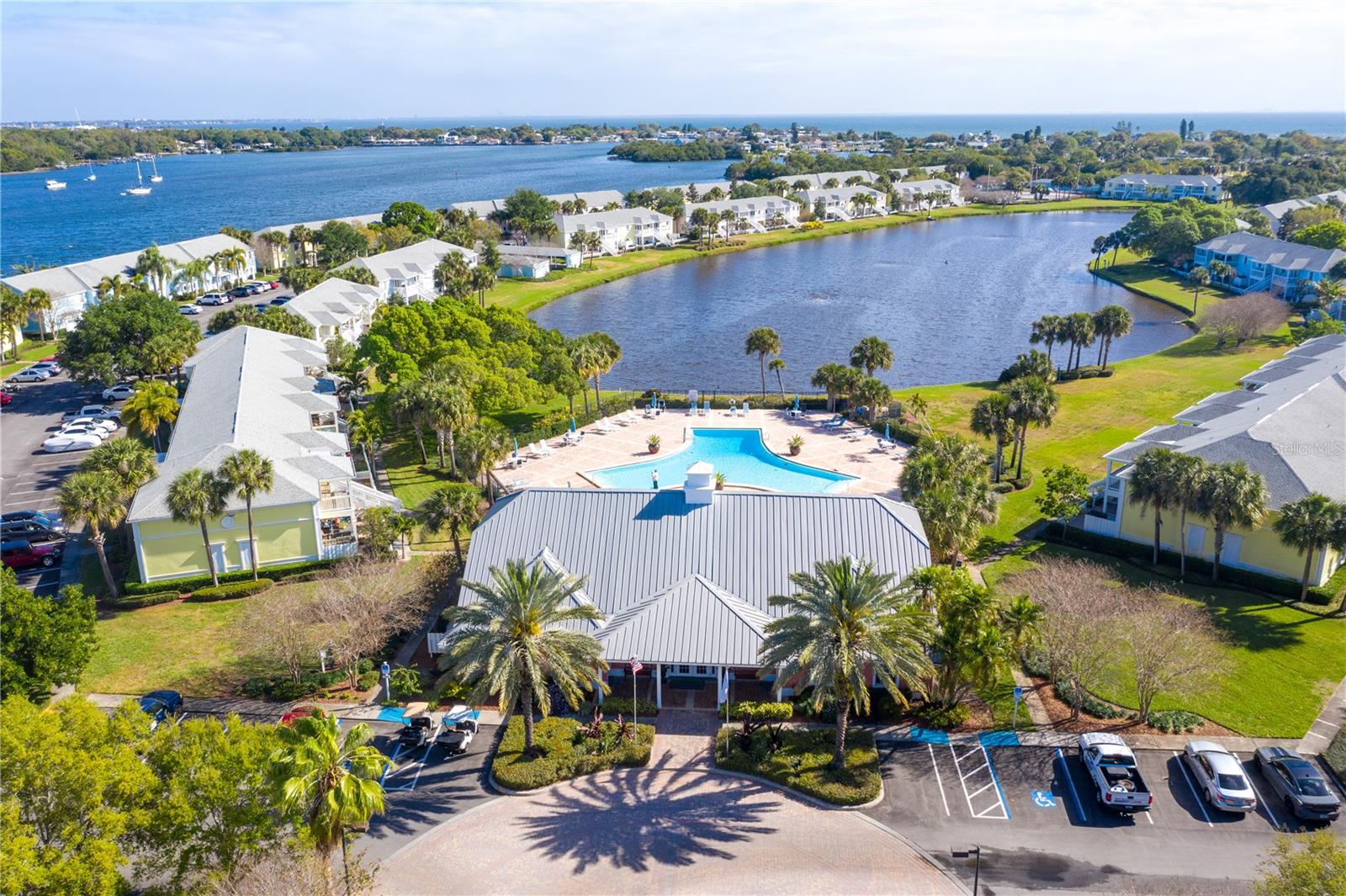 237 SEAHORSE DR SE #H, ST PETERSBURG, FL, 33705