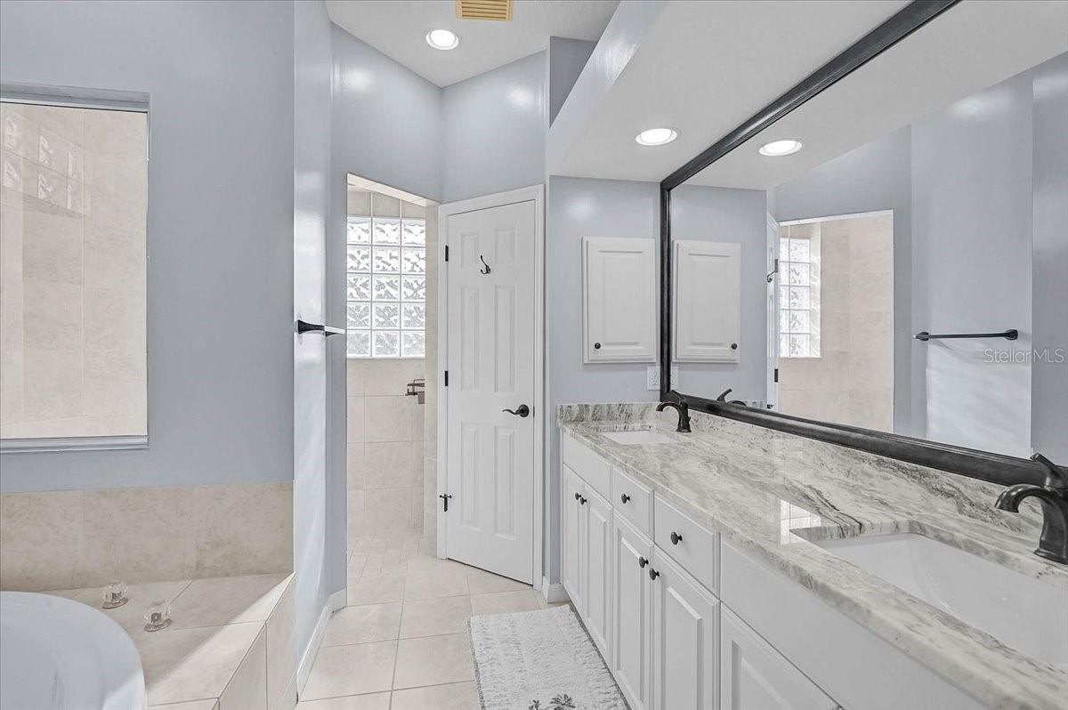 4422 MCINTOSH LAKE AVE, SARASOTA, FL, 34233