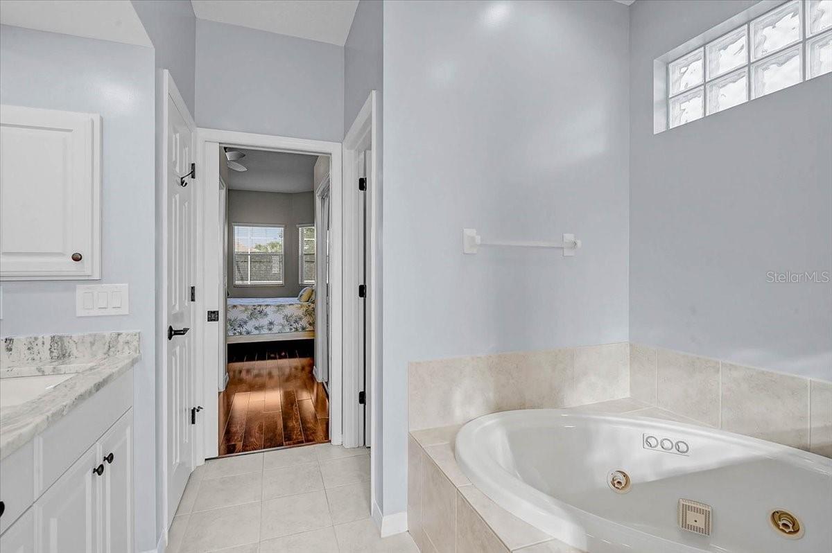 4422 MCINTOSH LAKE AVE, SARASOTA, FL, 34233