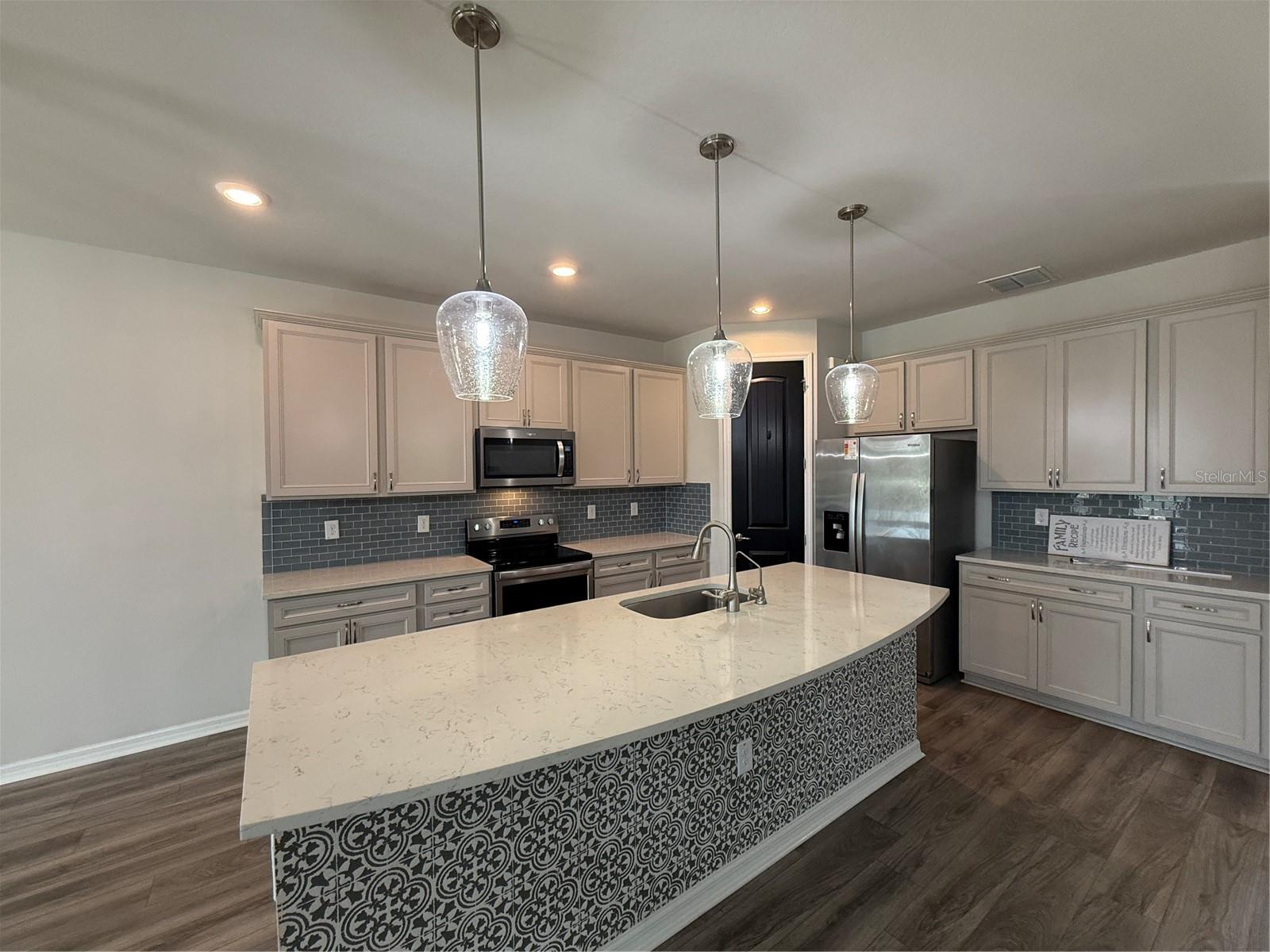 7360 POOL COMPASS LOOP, WESLEY CHAPEL, FL, 33545