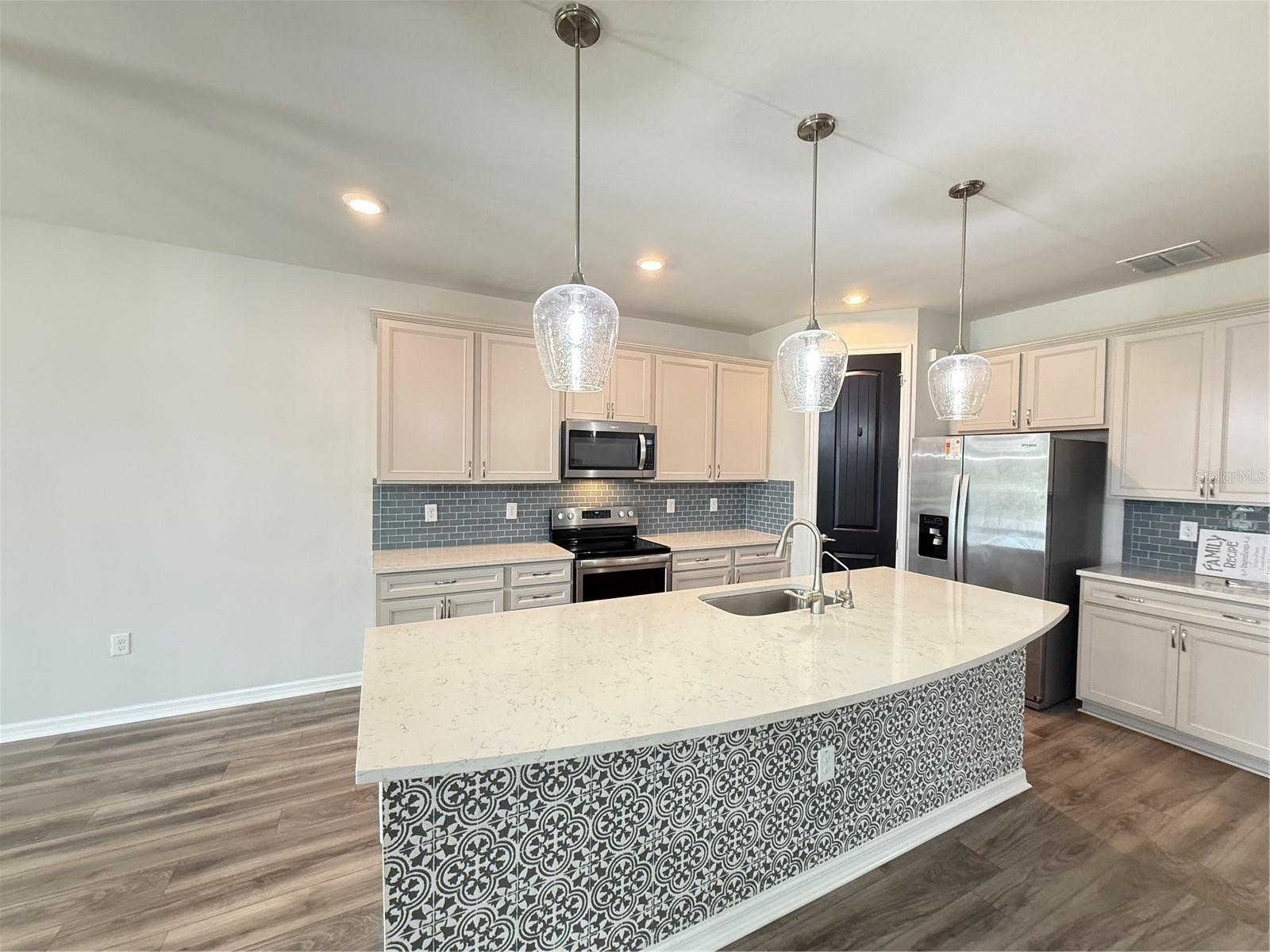 7360 POOL COMPASS LOOP, WESLEY CHAPEL, FL, 33545