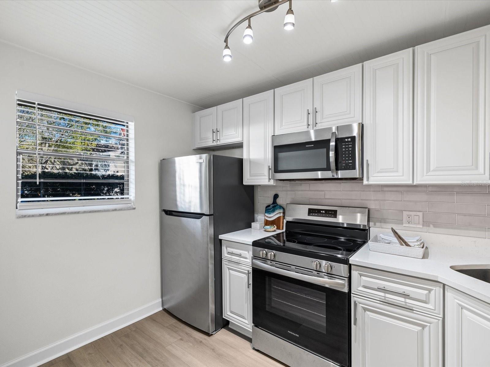 19701 GULF BLVD #105, INDIAN SHORES, FL, 33785