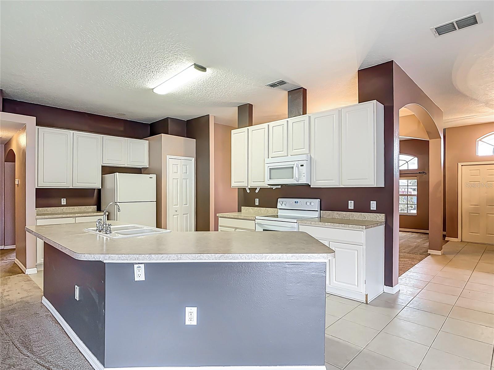1296 SAXON BLVD, DELTONA, FL, 32725