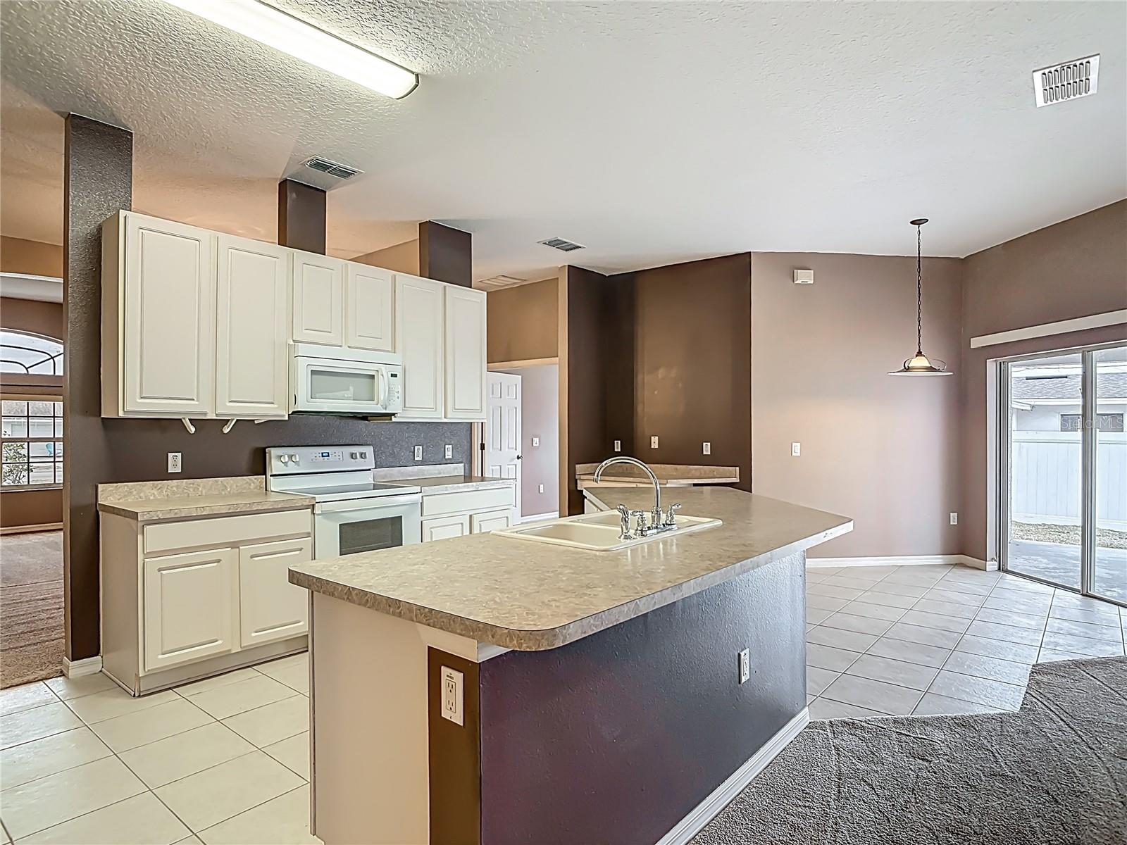 1296 SAXON BLVD, DELTONA, FL, 32725