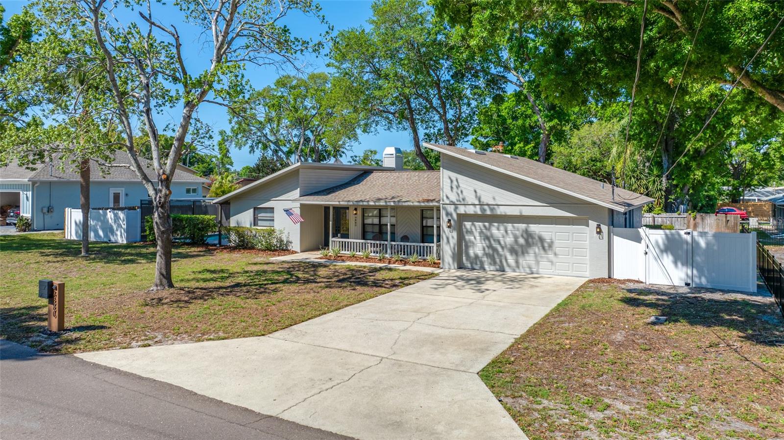 9880 W BAY ST, SEMINOLE, FL, 33776