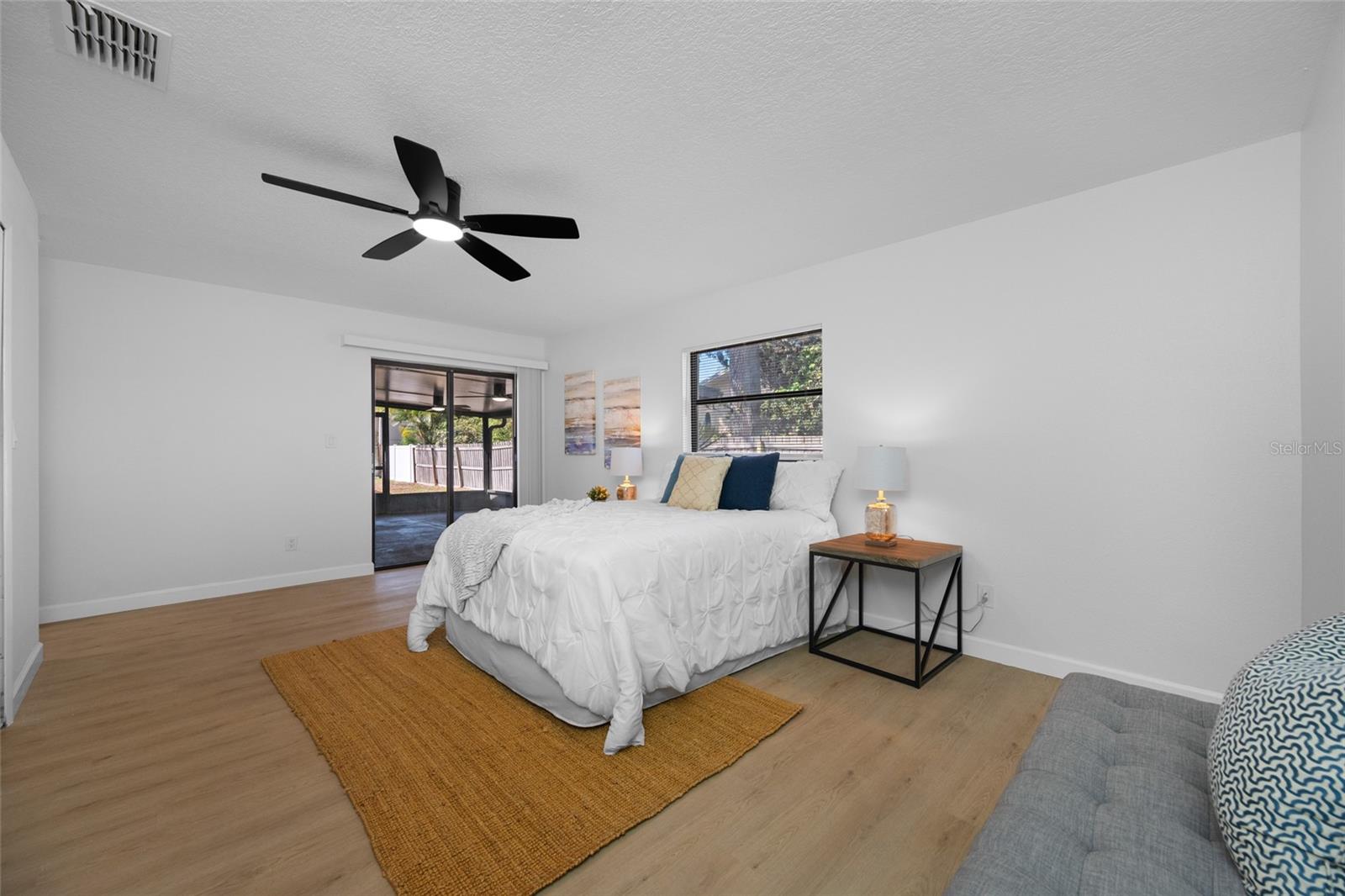 9880 W BAY ST, SEMINOLE, FL, 33776