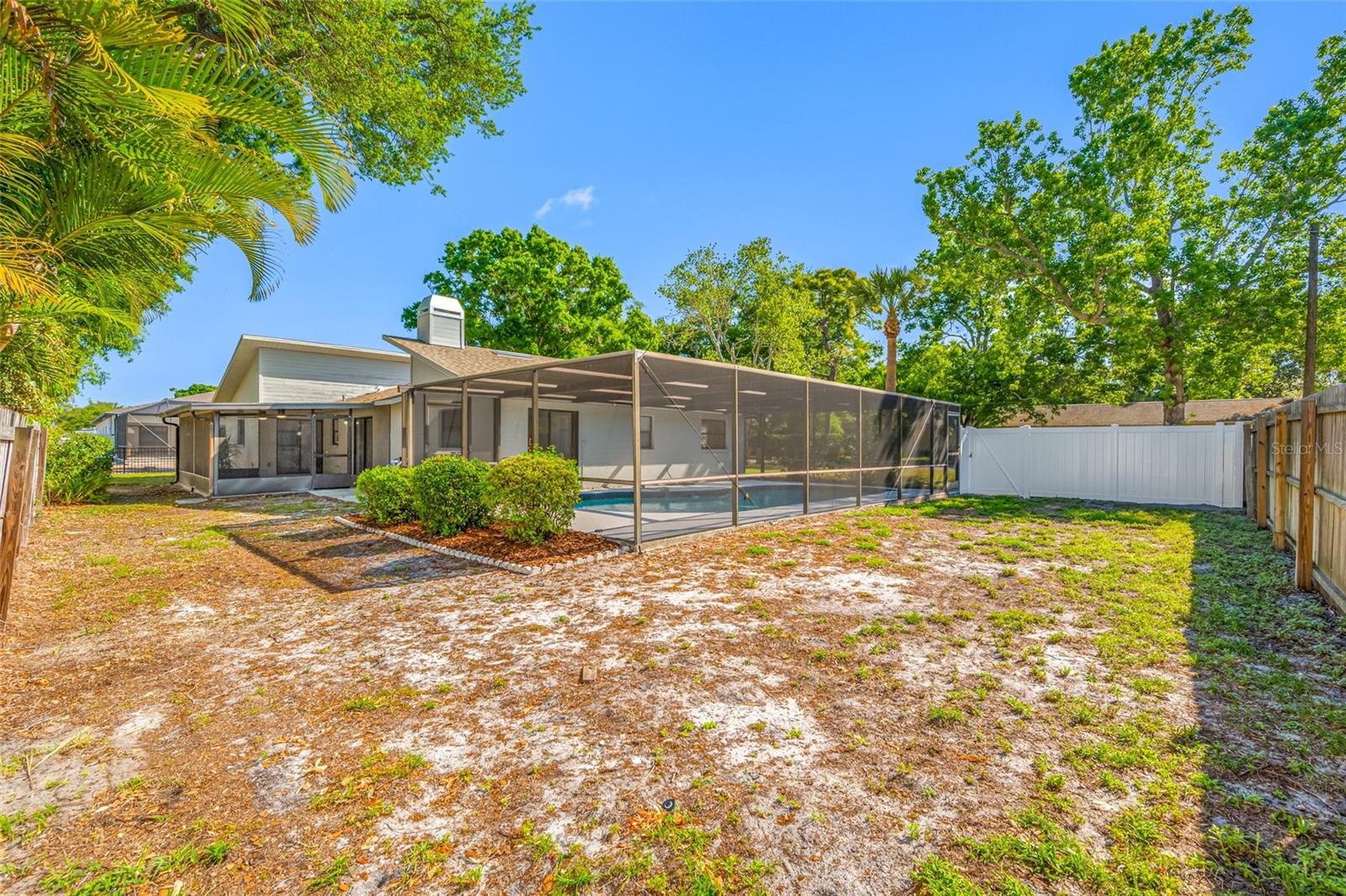 9880 W BAY ST, SEMINOLE, FL, 33776