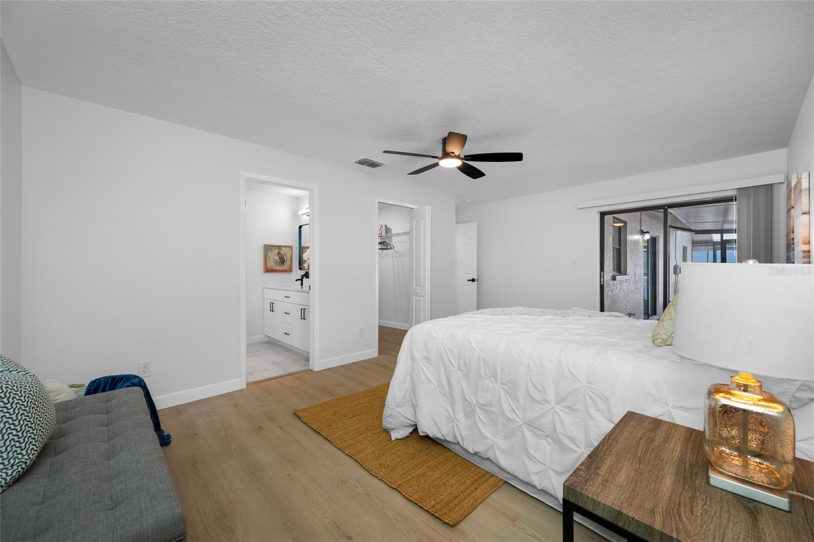 9880 W BAY ST, SEMINOLE, FL, 33776