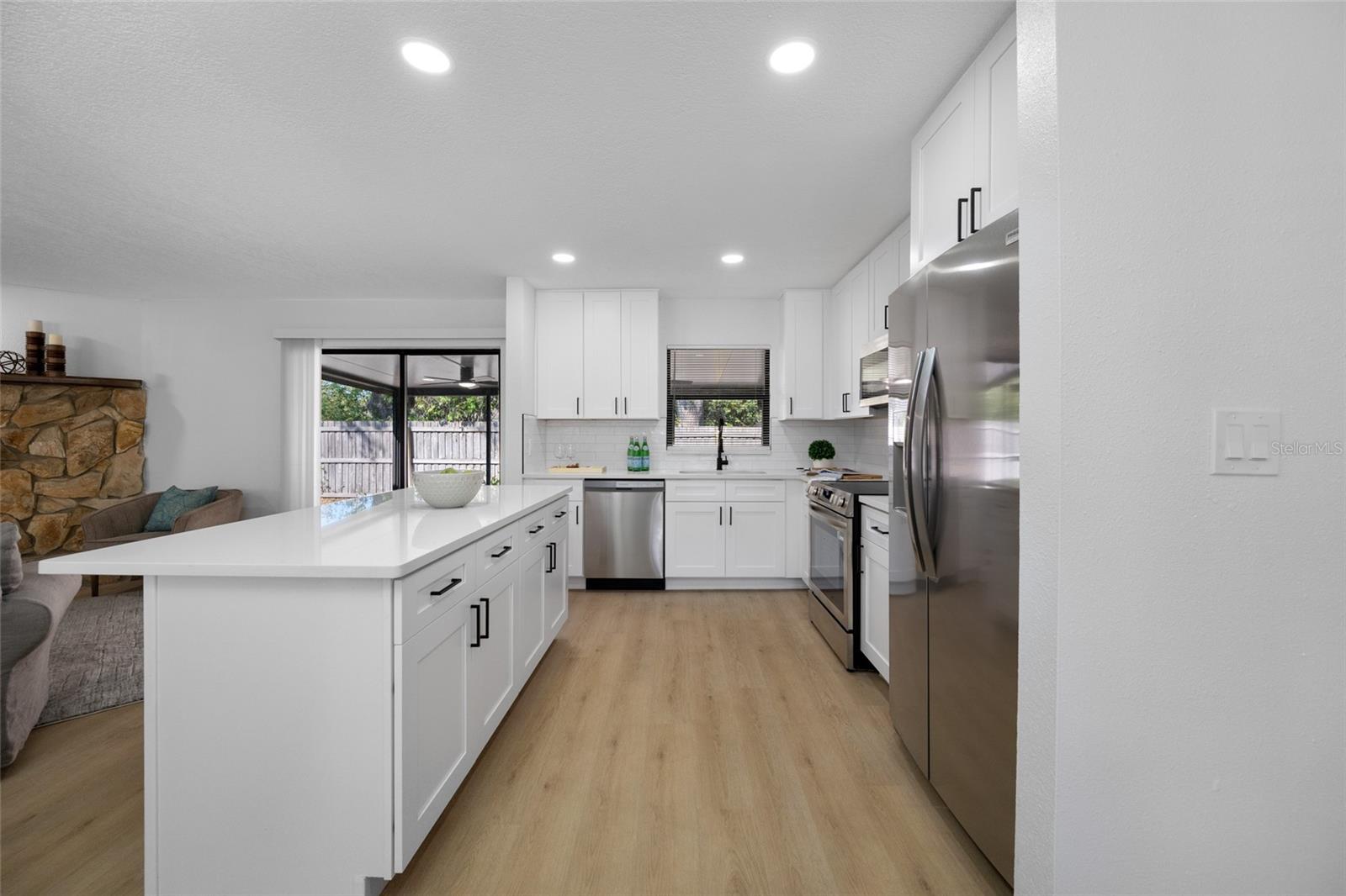 9880 W BAY ST, SEMINOLE, FL, 33776