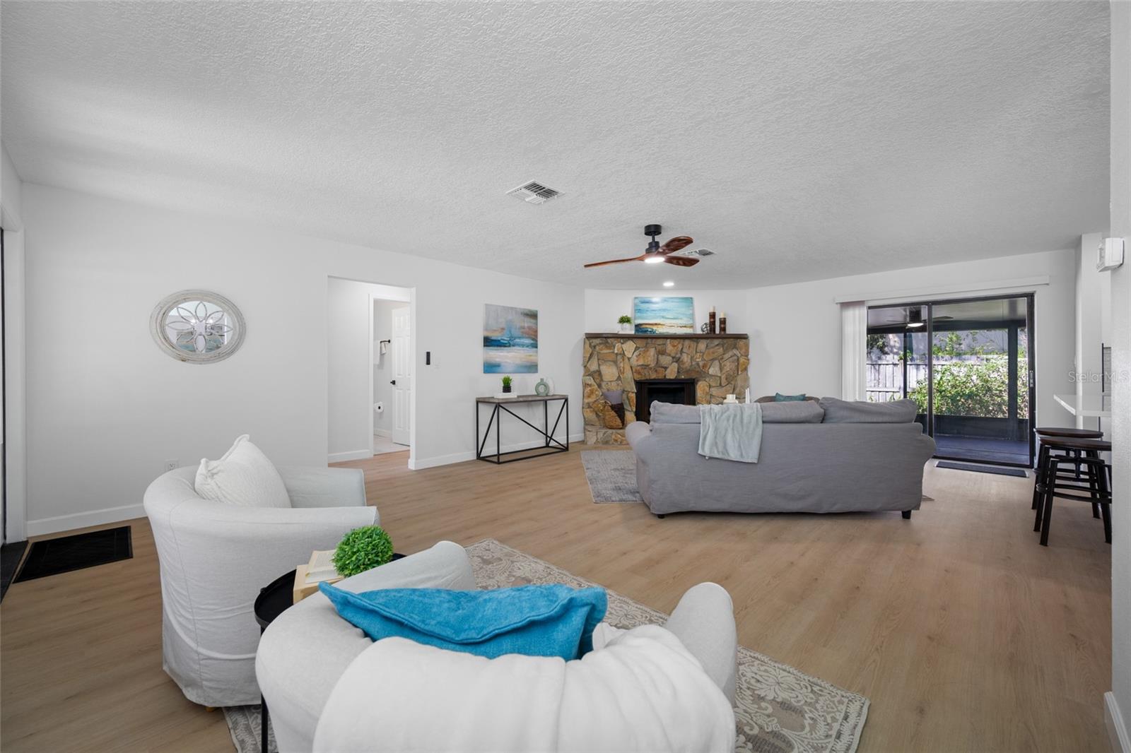 9880 W BAY ST, SEMINOLE, FL, 33776