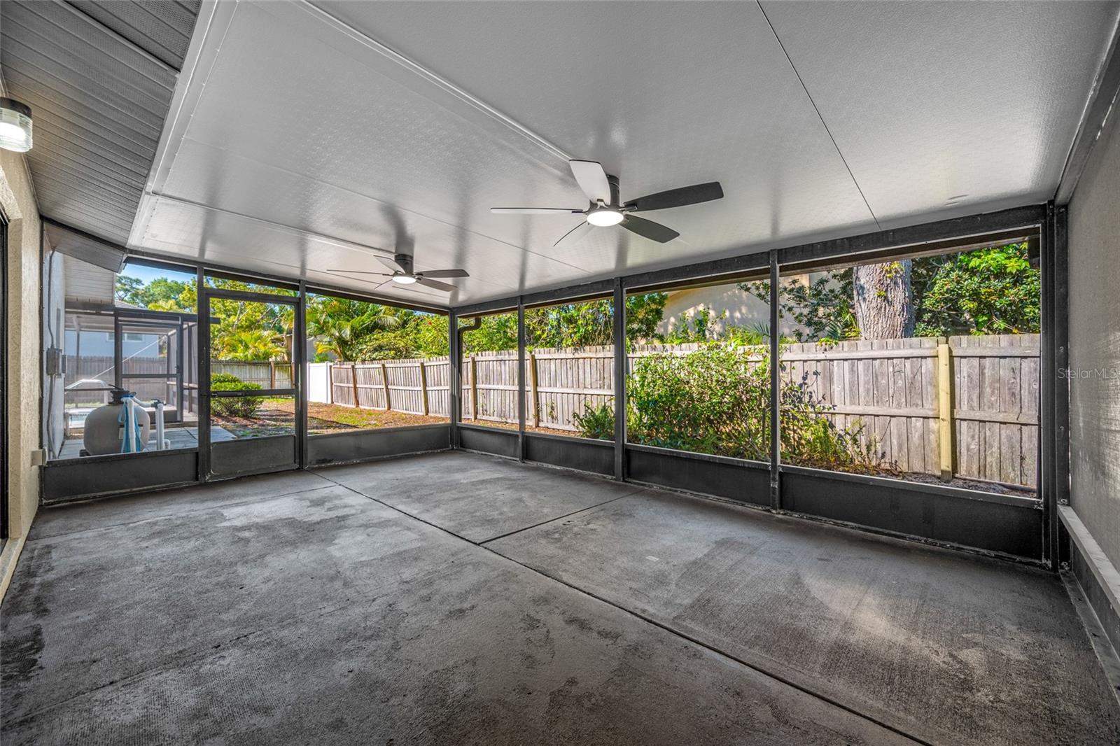 9880 W BAY ST, SEMINOLE, FL, 33776