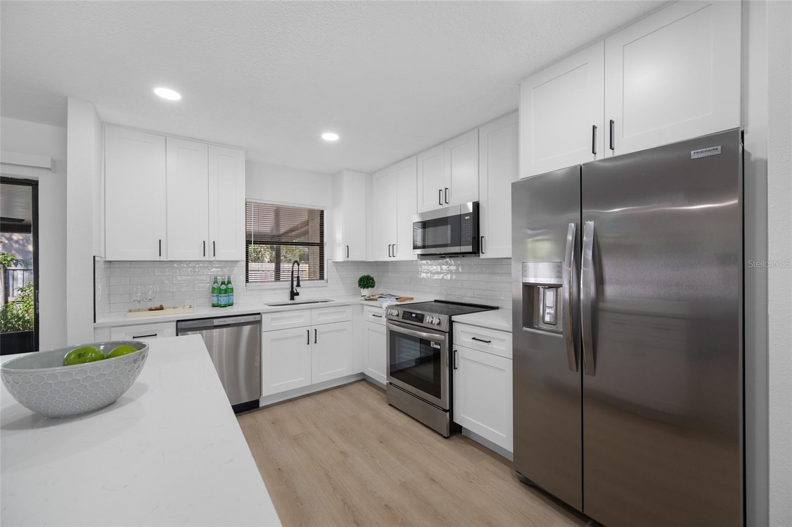 9880 W BAY ST, SEMINOLE, FL, 33776