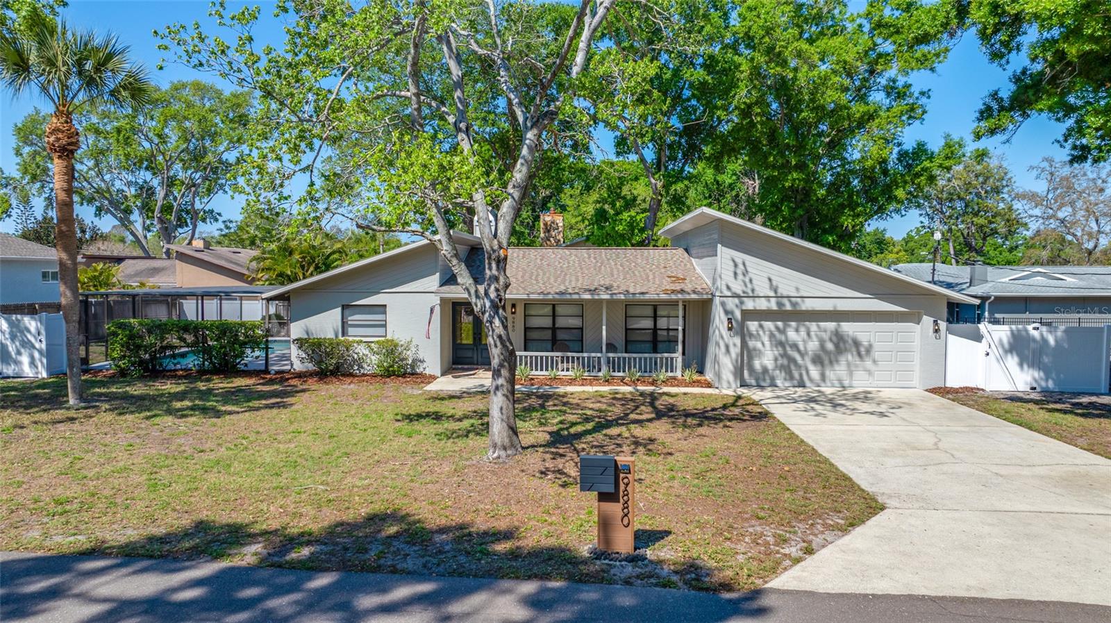 9880 W BAY ST, SEMINOLE, FL, 33776
