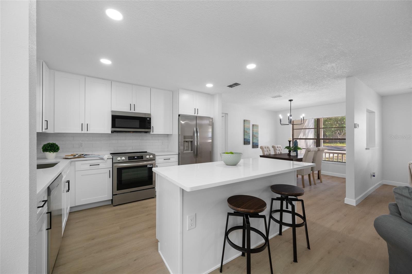 9880 W BAY ST, SEMINOLE, FL, 33776
