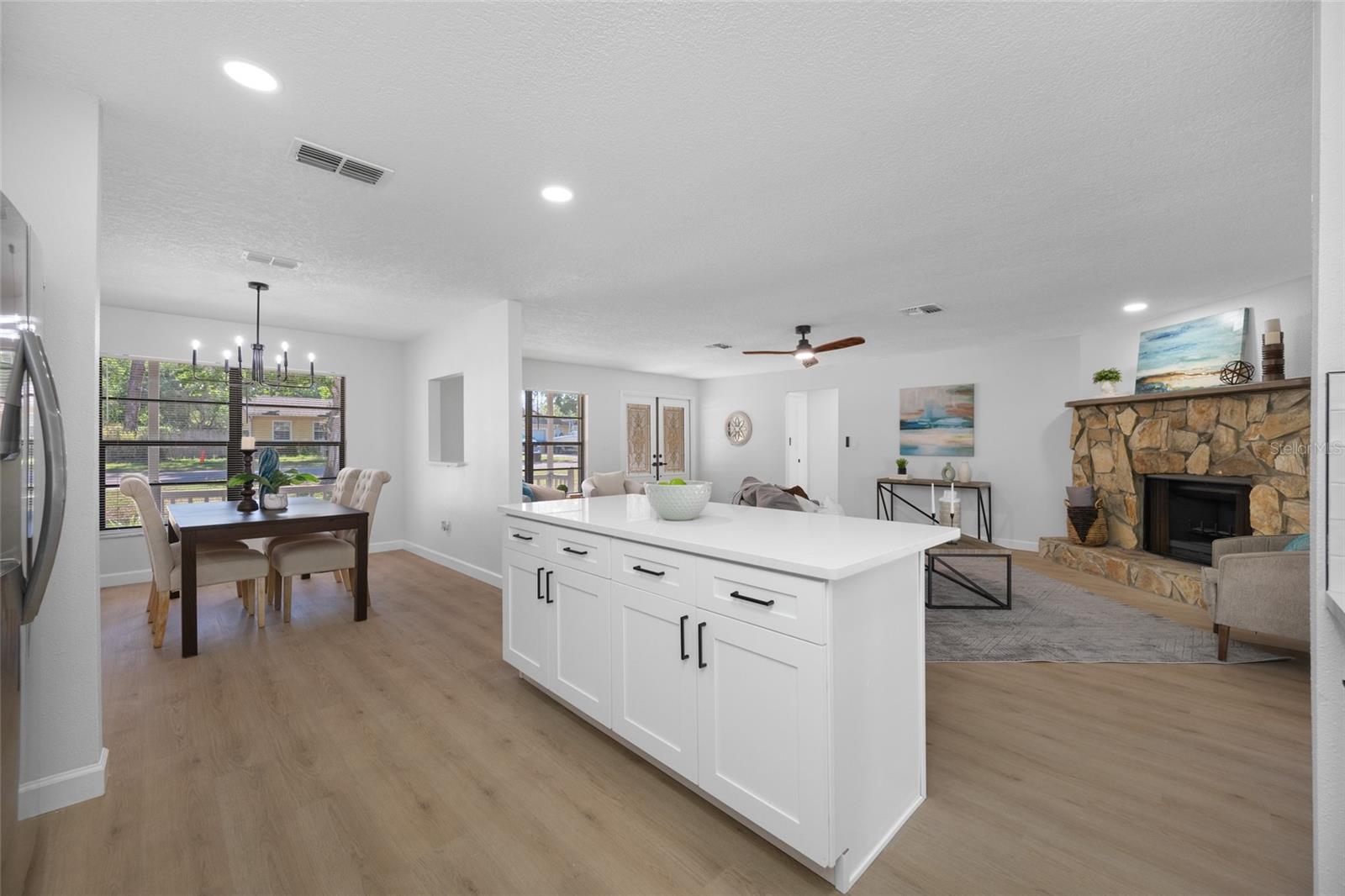 9880 W BAY ST, SEMINOLE, FL, 33776