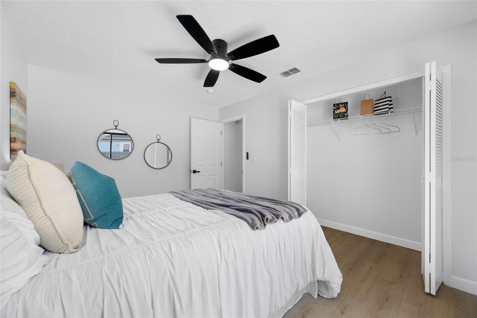 9880 W BAY ST, SEMINOLE, FL, 33776
