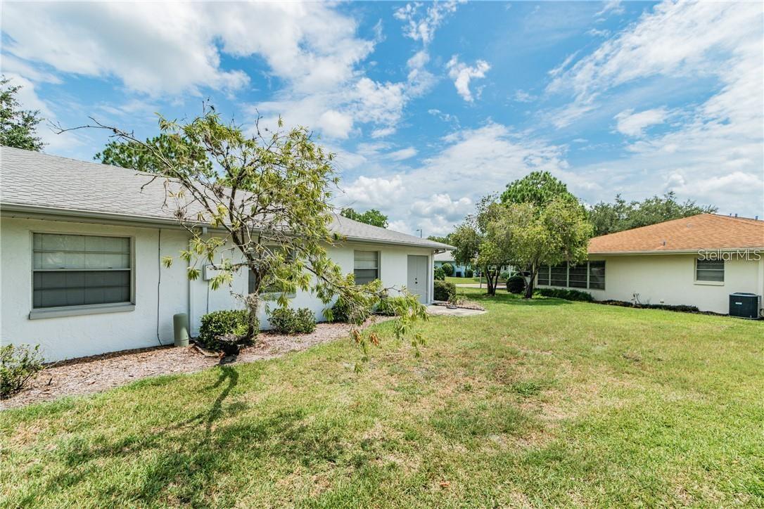 1102 HALTON CT #1102, SUN CITY CENTER, FL, 33573