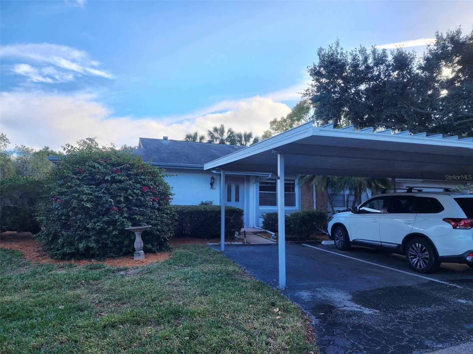 1102 HALTON CT #1102, SUN CITY CENTER, FL, 33573