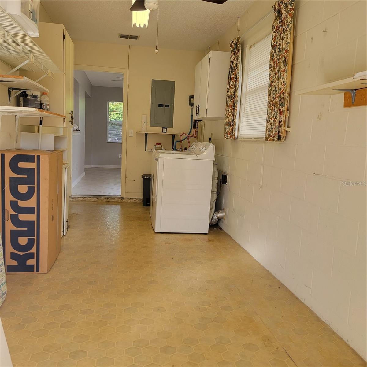 1102 HALTON CT #1102, SUN CITY CENTER, FL, 33573