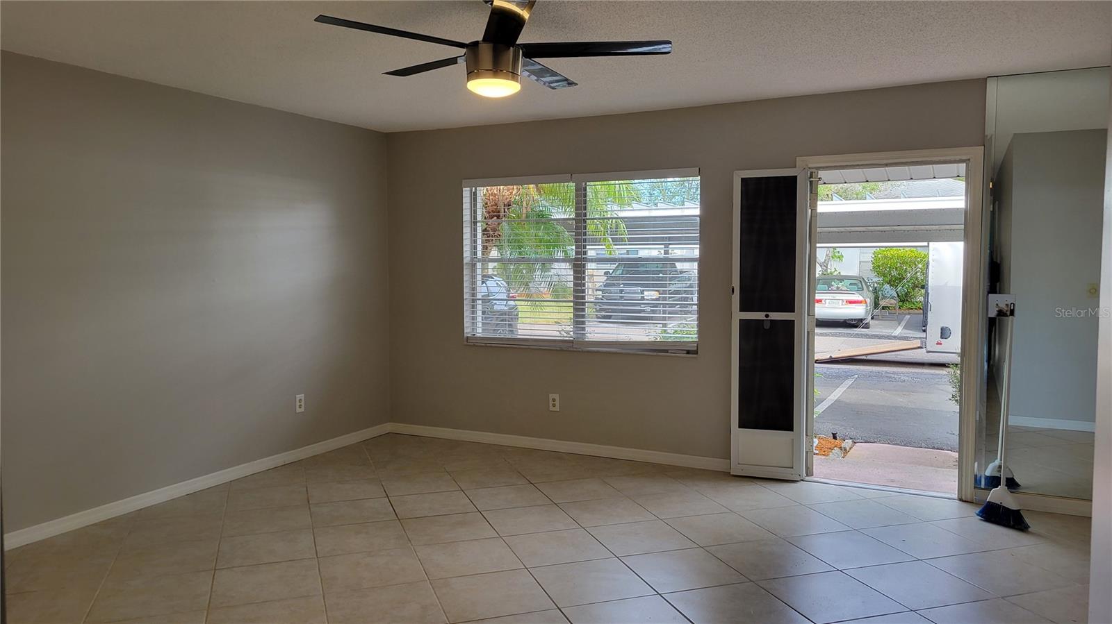 1102 HALTON CT #1102, SUN CITY CENTER, FL, 33573