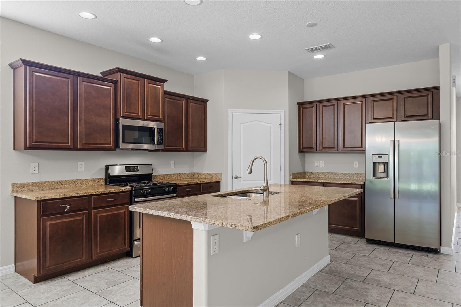 405 E FREESIA CT, DELAND, FL, 32724