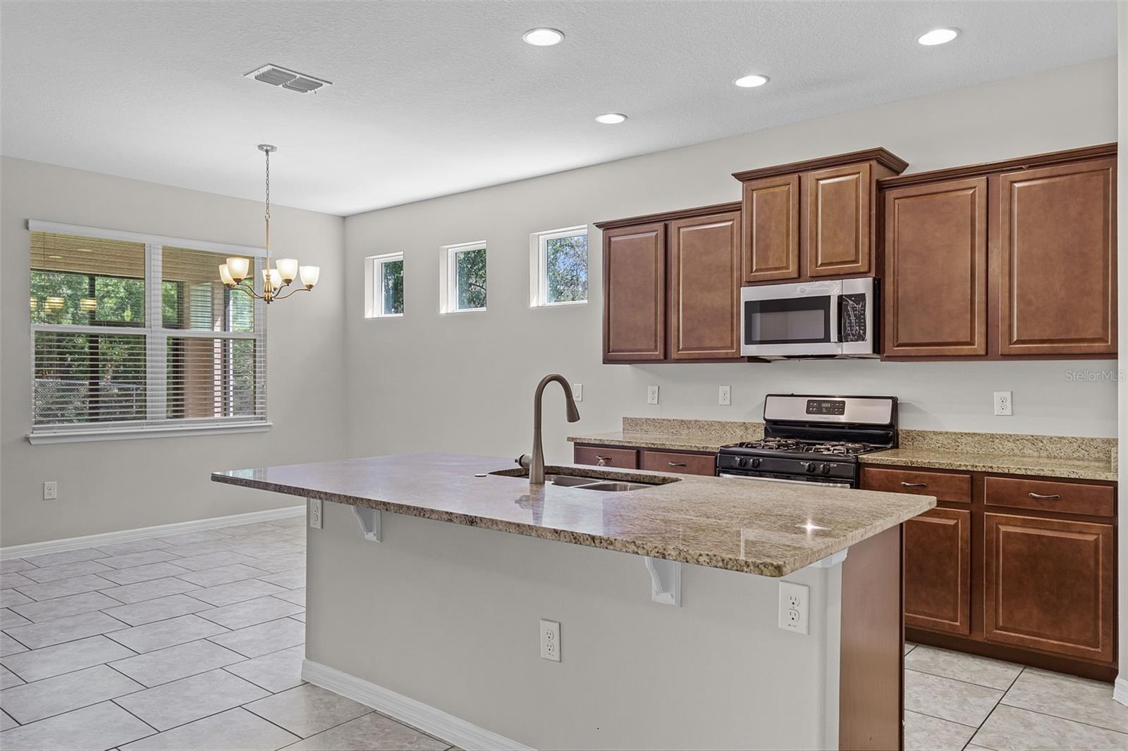 405 E FREESIA CT, DELAND, FL, 32724