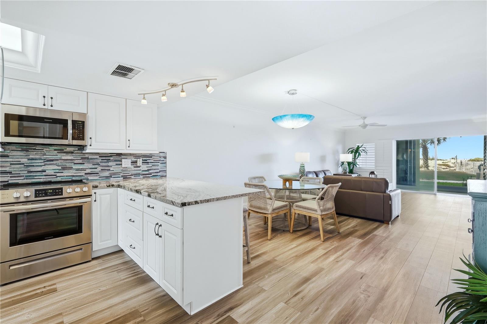 1150 TARPON CENTER DR #1G, VENICE, FL, 34285