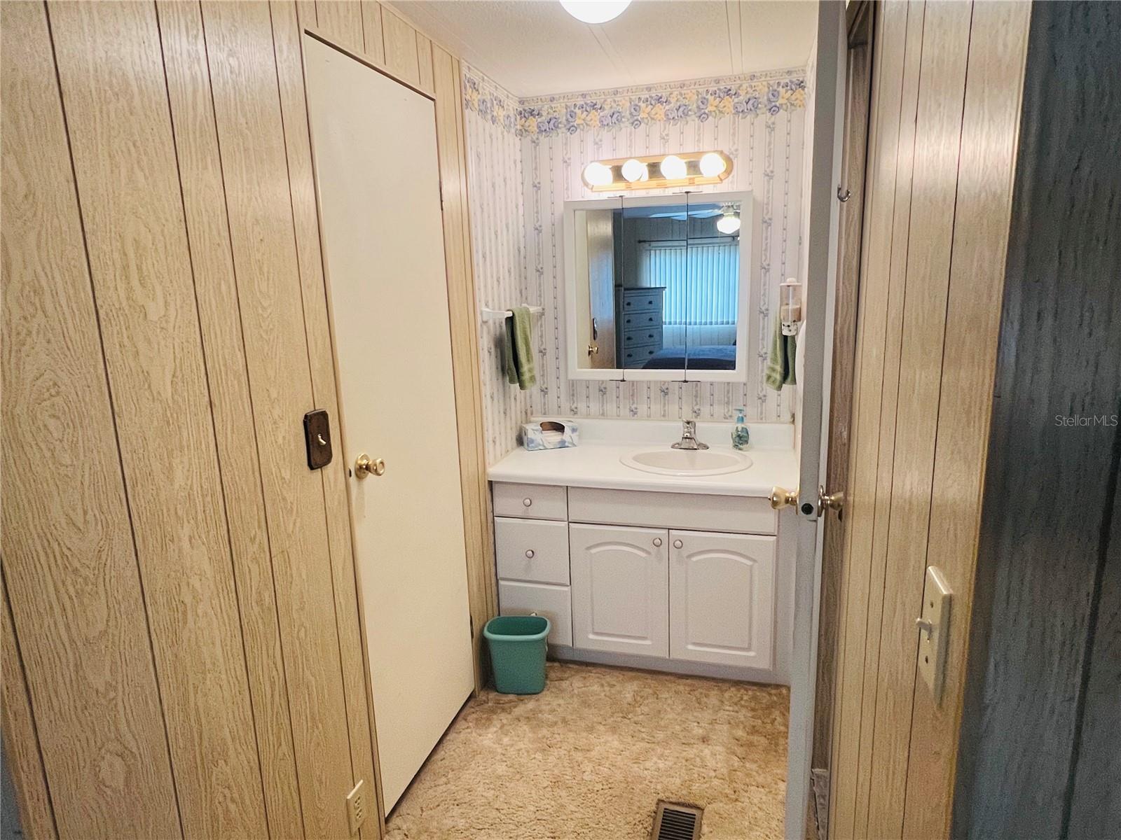 2224 CA D ORO DR, SARASOTA, FL, 34238