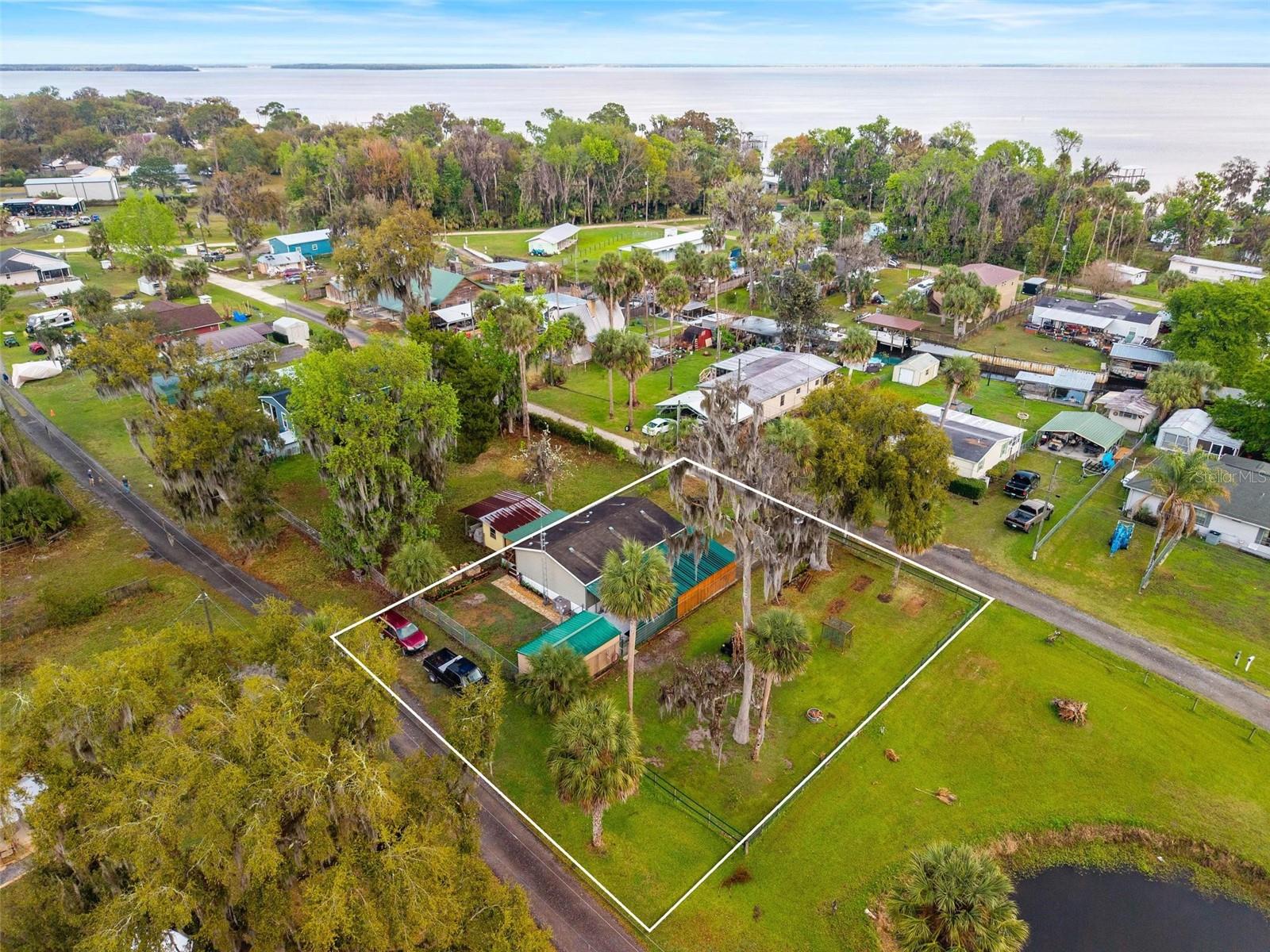 9450 NE 306TH CT, FORT MC COY, FL, 32134