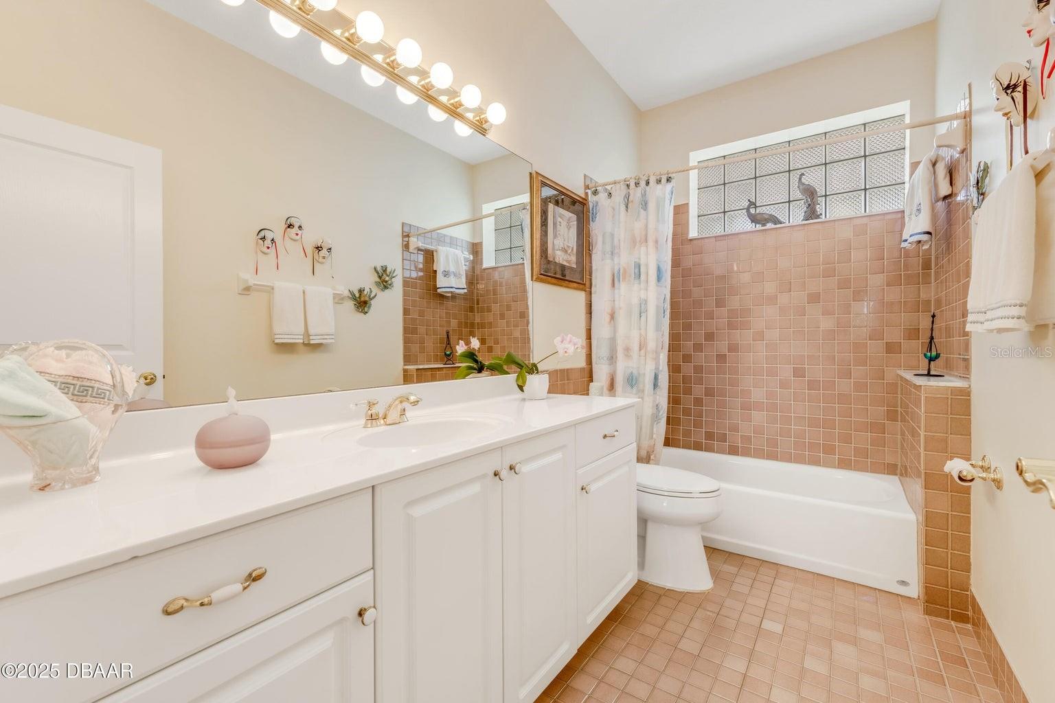 203 PRESTWICK DR, NEW SMYRNA BEACH, FL, 32168
