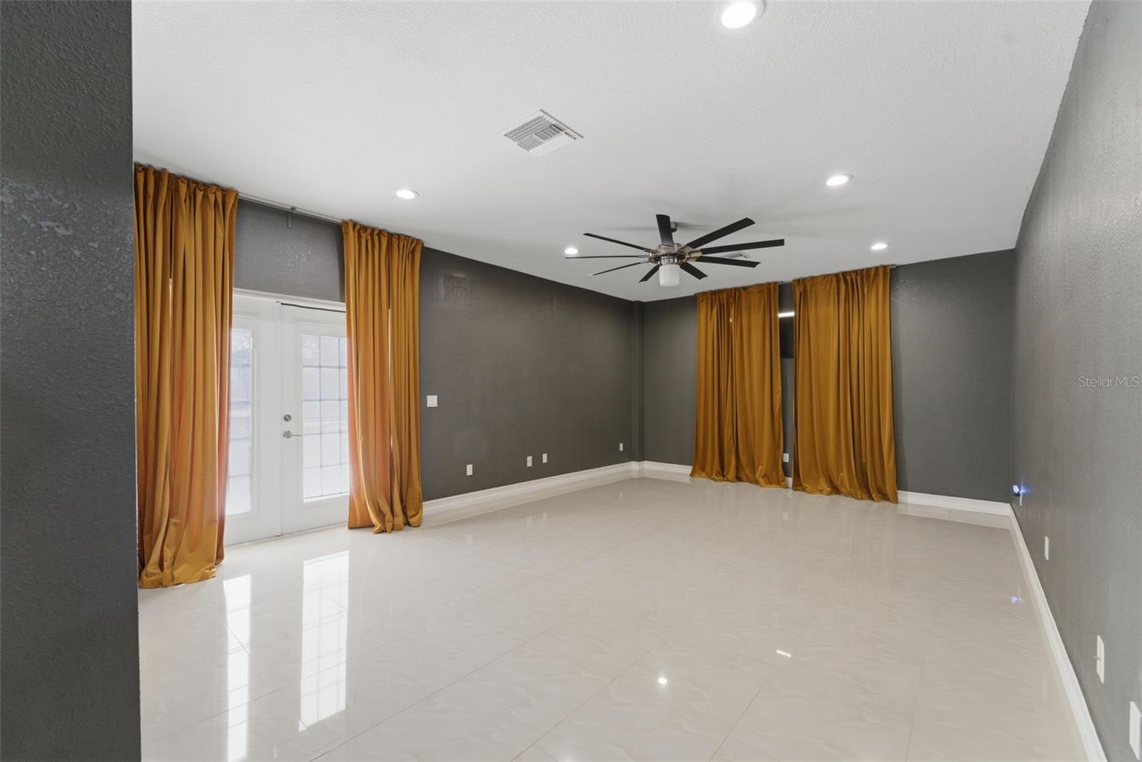 27300 SAN CARLOS DR, PUNTA GORDA, FL, 33983
