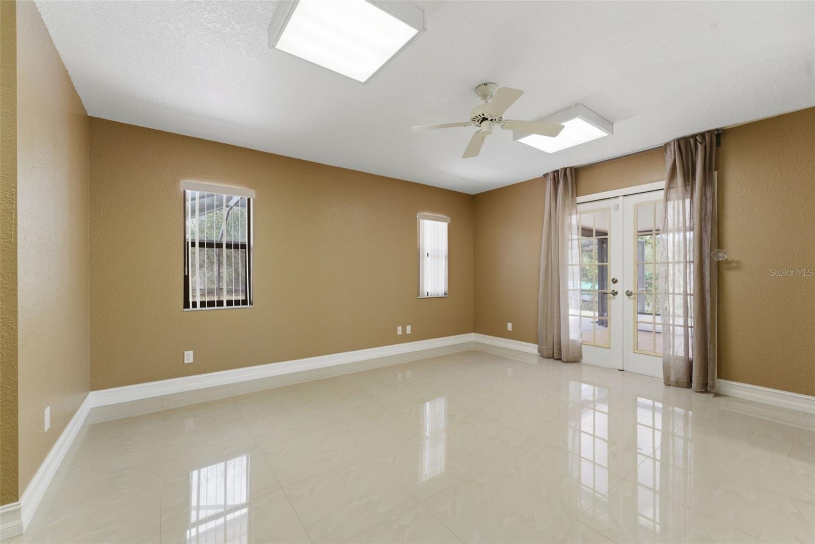 27300 SAN CARLOS DR, PUNTA GORDA, FL, 33983