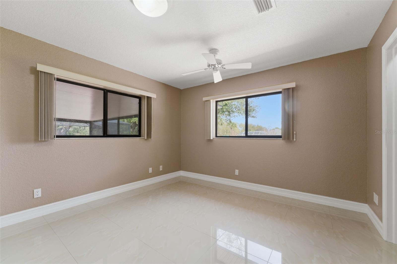 27300 SAN CARLOS DR, PUNTA GORDA, FL, 33983
