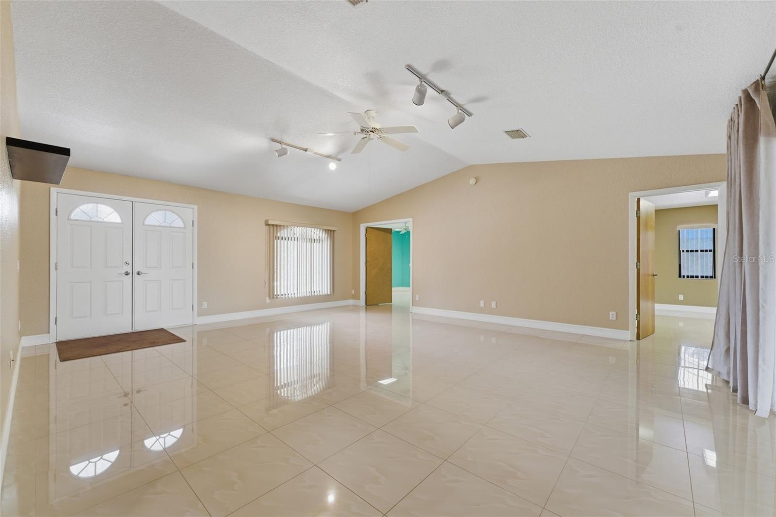 27300 SAN CARLOS DR, PUNTA GORDA, FL, 33983