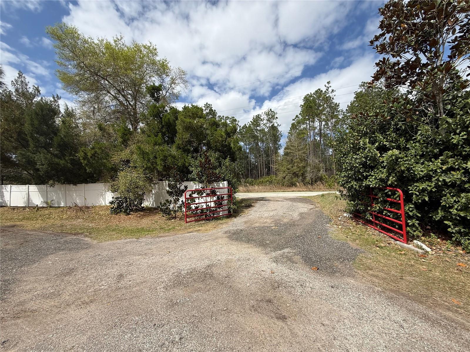 1363 EMPORIA RD, PIERSON, FL, 32180