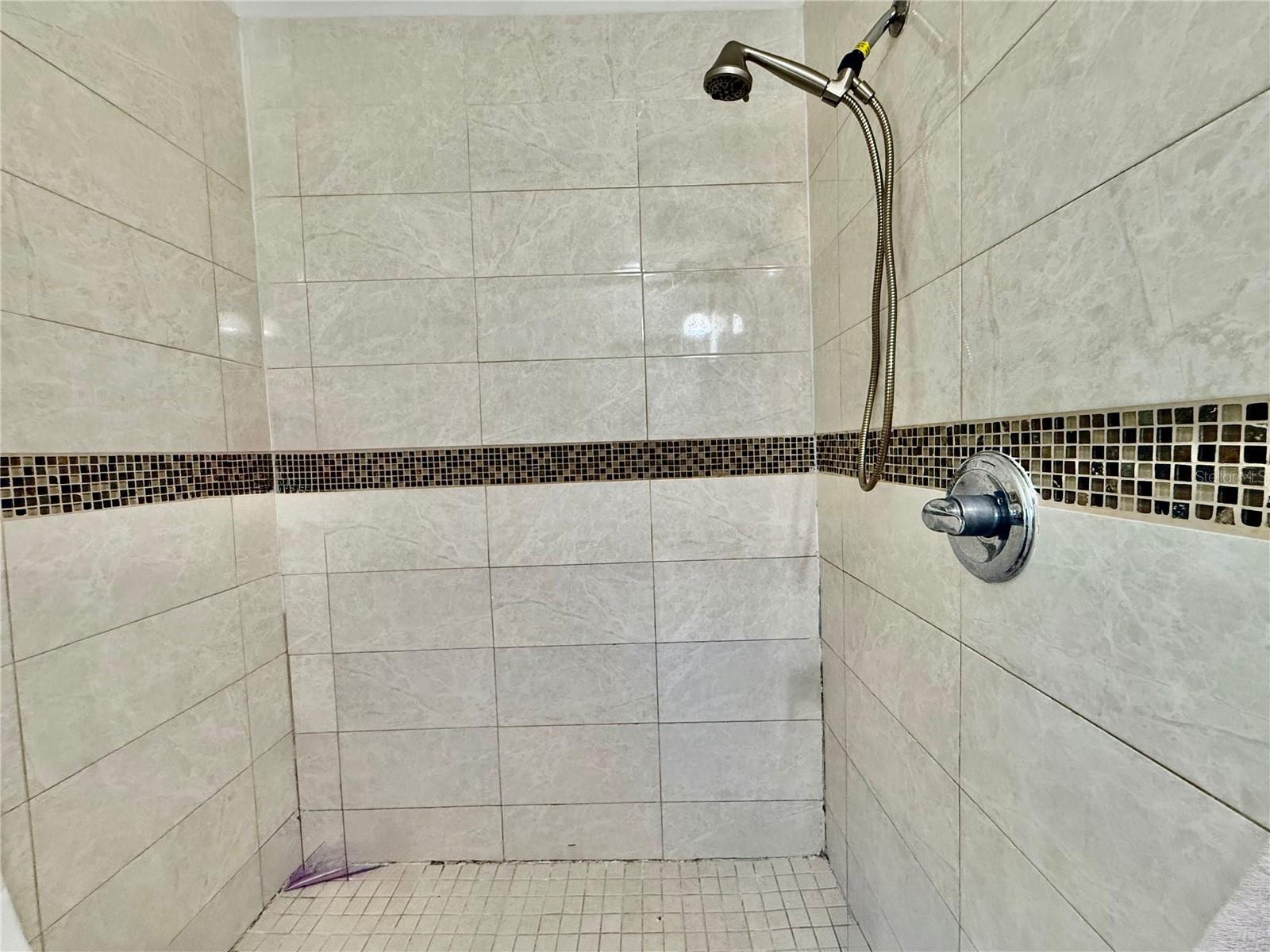 1363 EMPORIA RD, PIERSON, FL, 32180