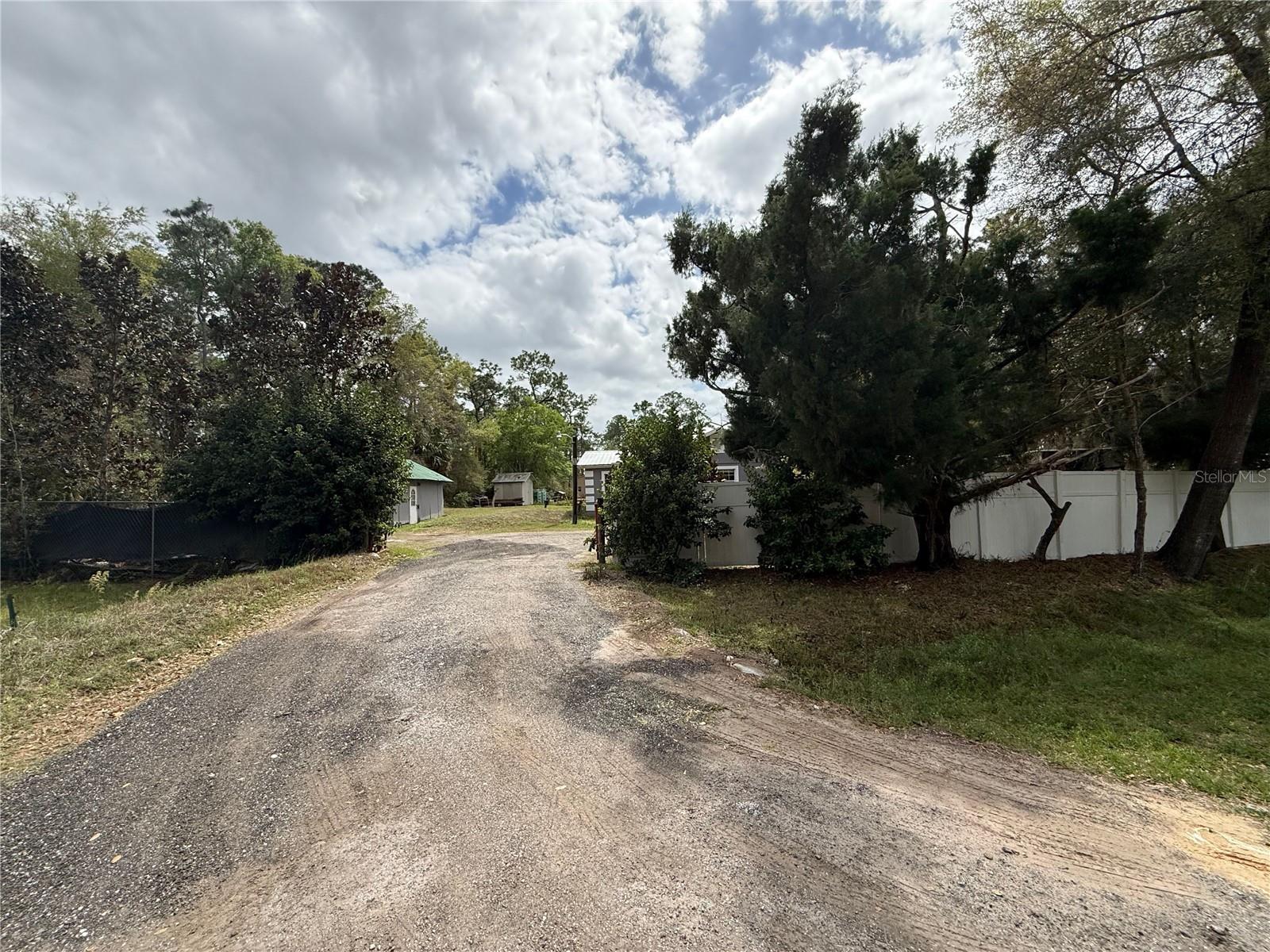 1363 EMPORIA RD, PIERSON, FL, 32180