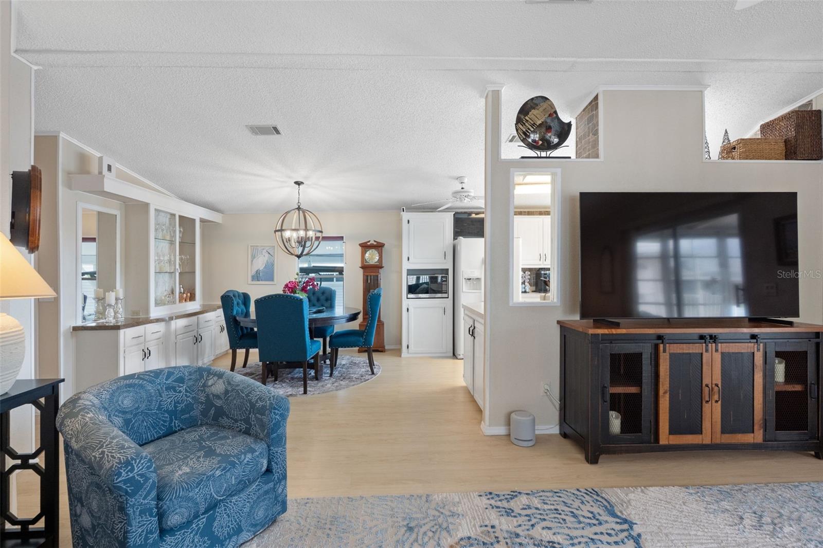 223 DOLPHIN DR N, OLDSMAR, FL, 34677