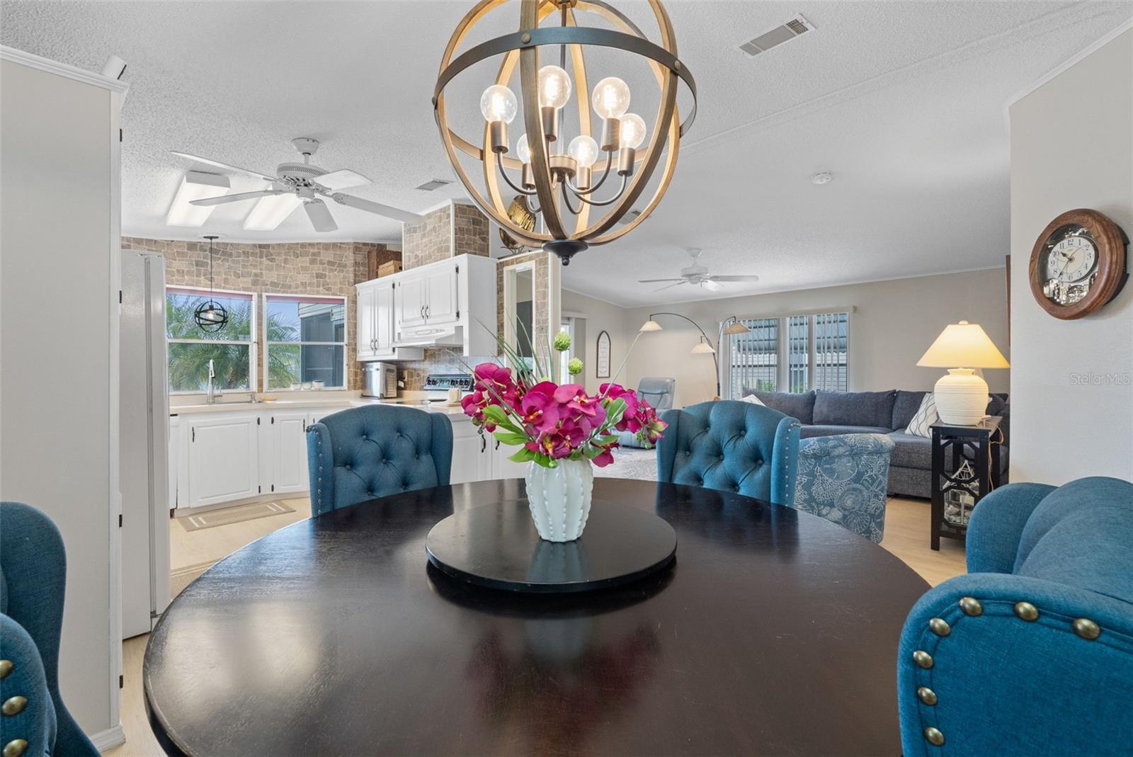 223 DOLPHIN DR N, OLDSMAR, FL, 34677