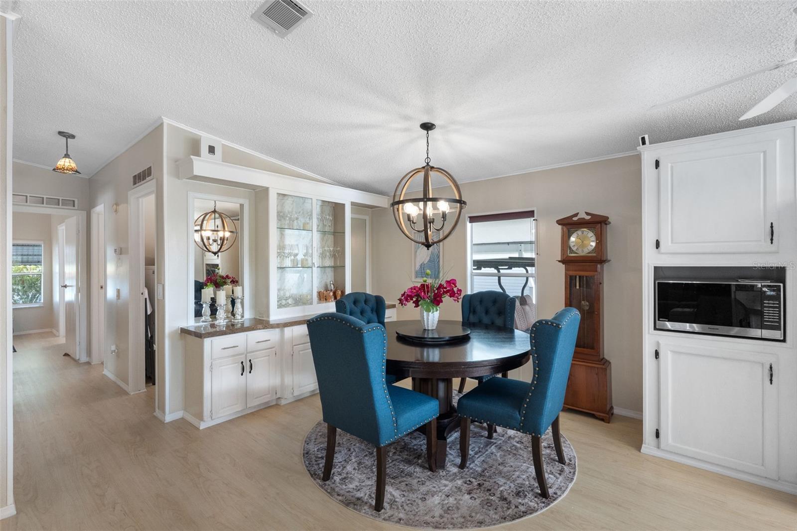 223 DOLPHIN DR N, OLDSMAR, FL, 34677