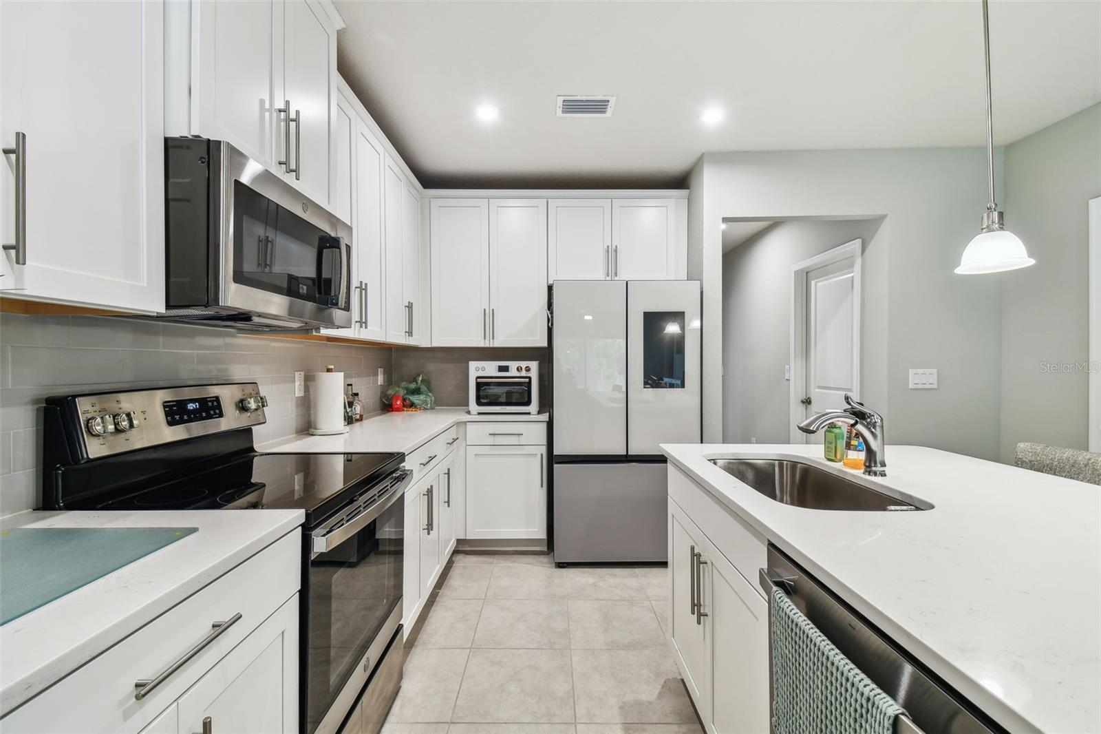 18053 TURNING LEAF CIR, LAND O LAKES, FL, 34638