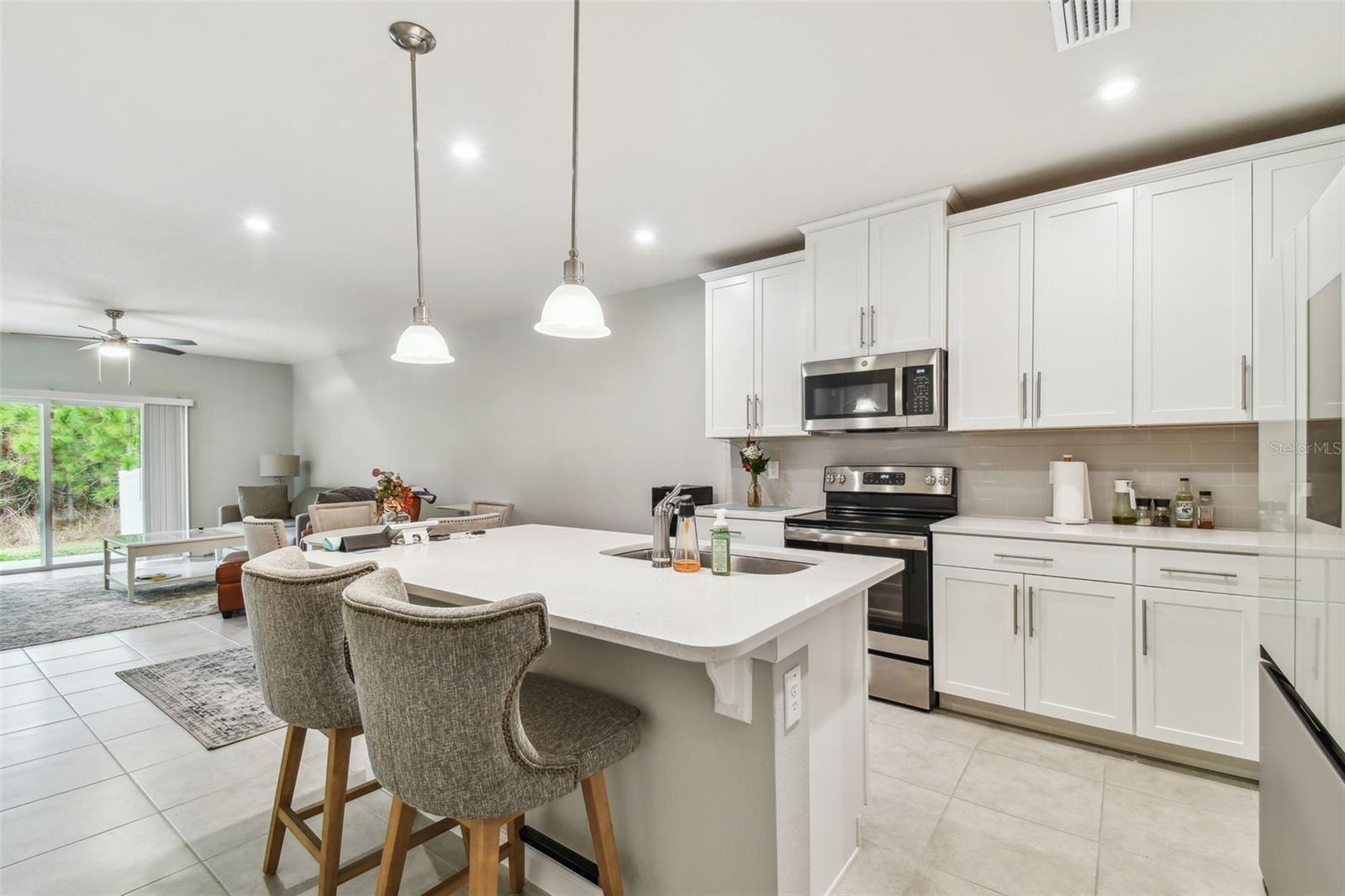 18053 TURNING LEAF CIR, LAND O LAKES, FL, 34638