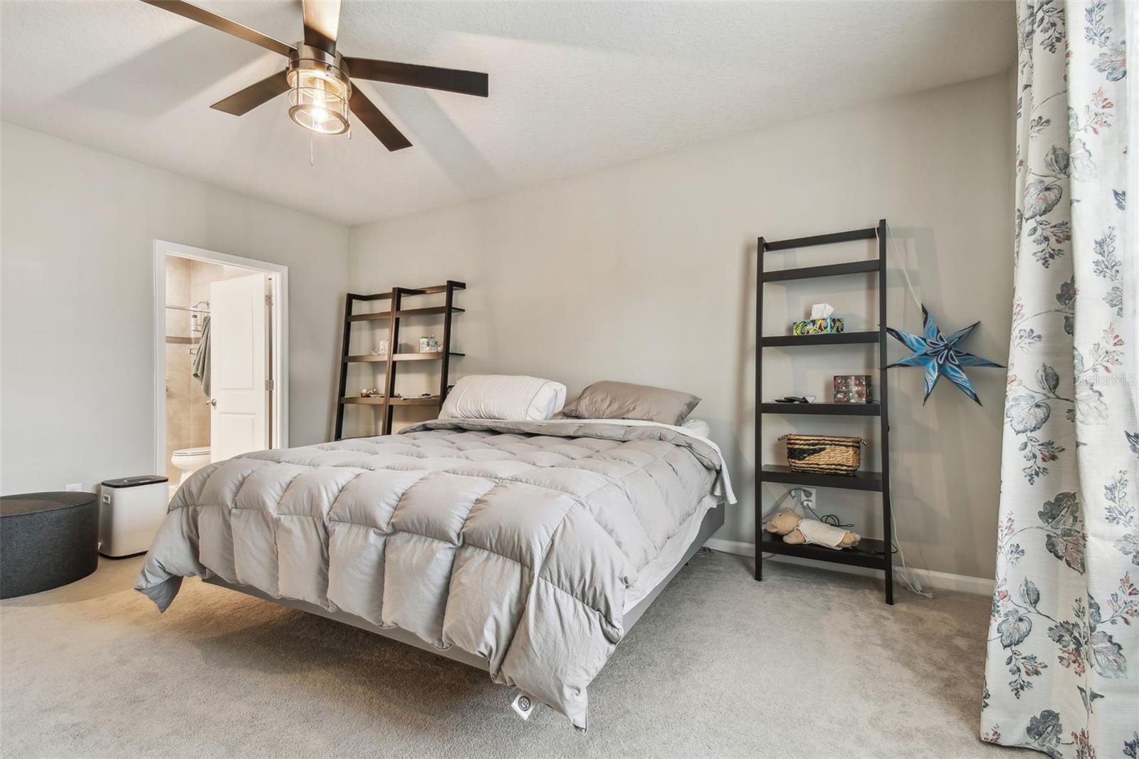 18053 TURNING LEAF CIR, LAND O LAKES, FL, 34638