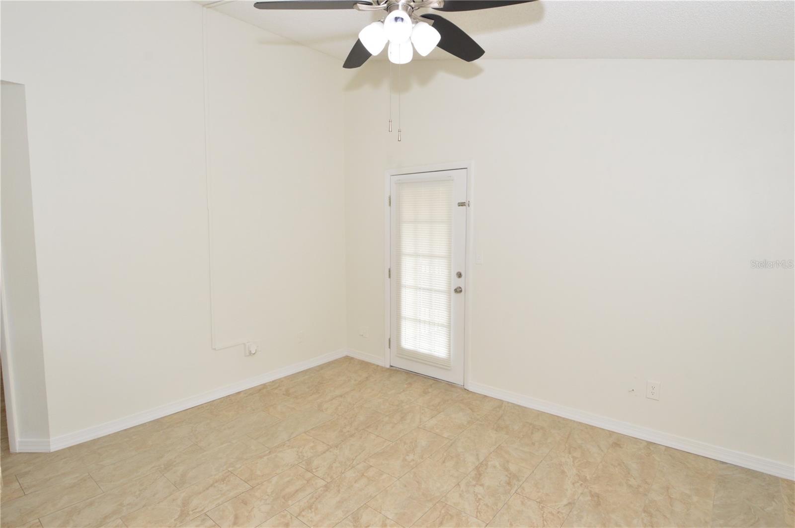 8641 FANCY FINCH DR #201, TAMPA, FL, 33614
