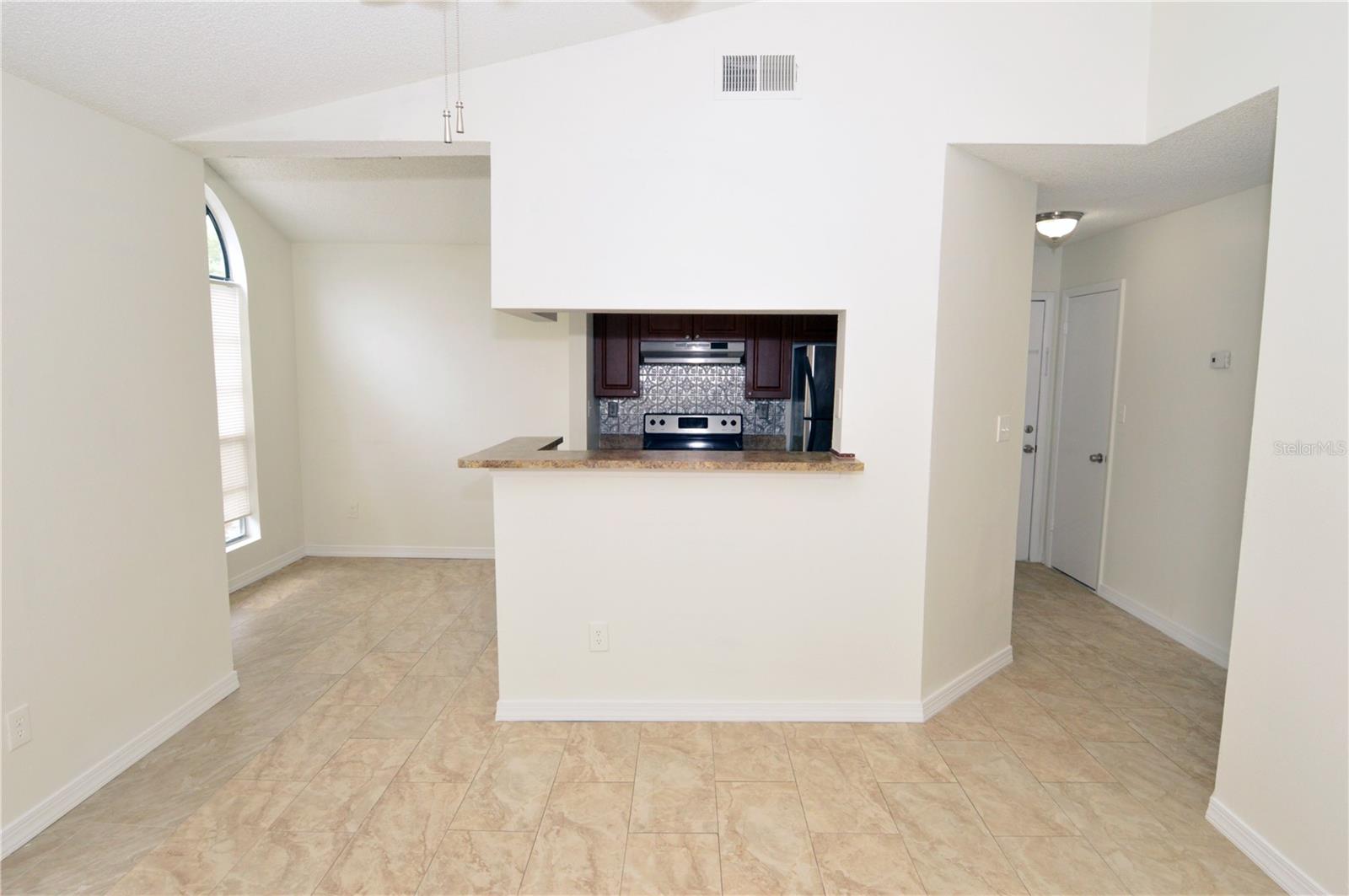 8641 FANCY FINCH DR #201, TAMPA, FL, 33614