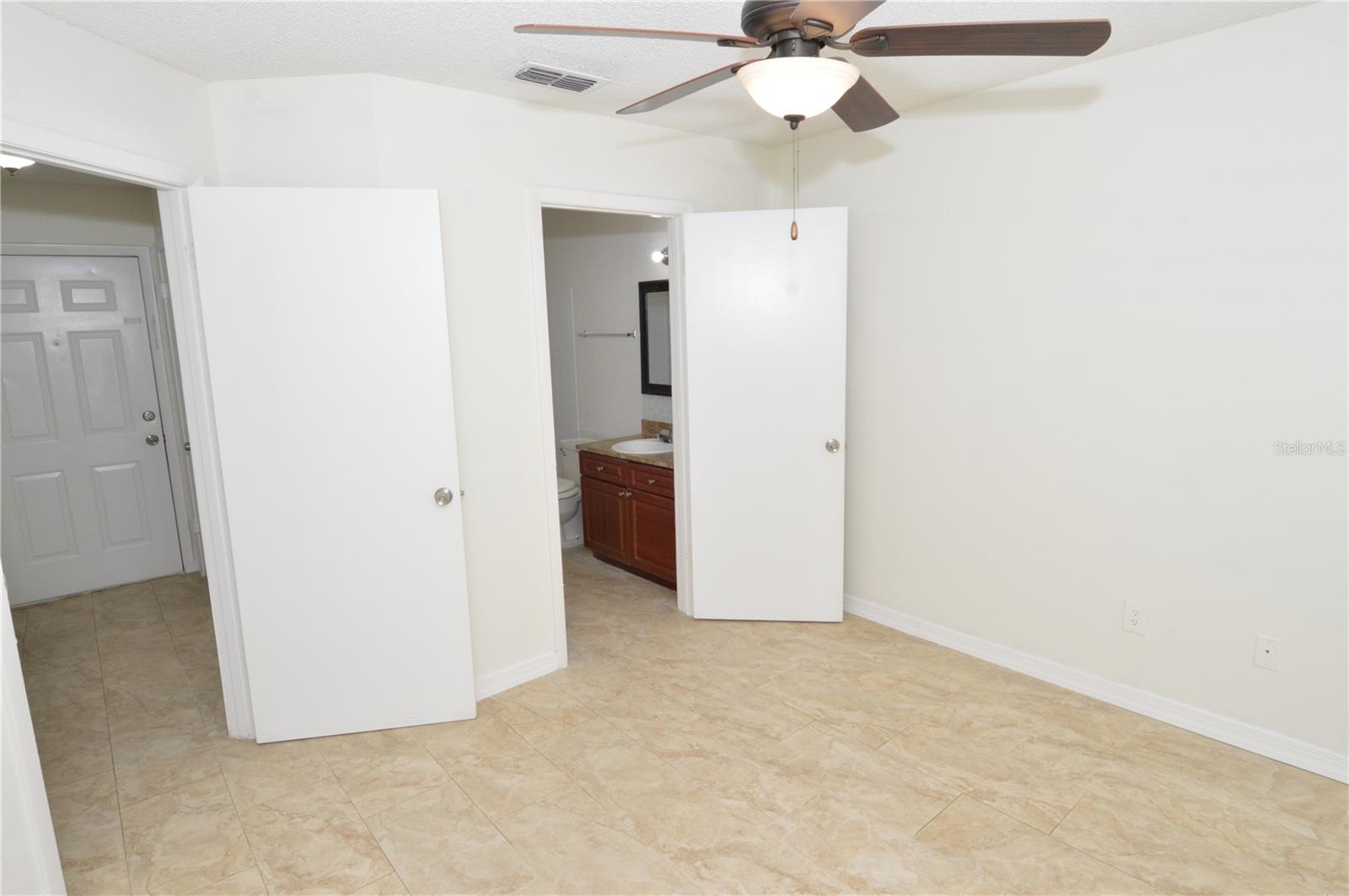 8641 FANCY FINCH DR #201, TAMPA, FL, 33614