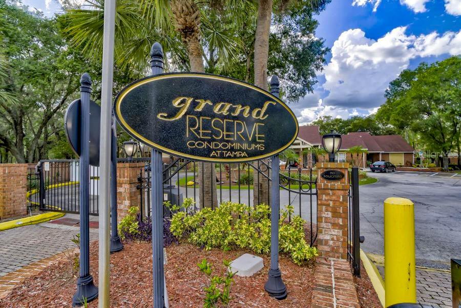 8641 FANCY FINCH DR #201, TAMPA, FL, 33614
