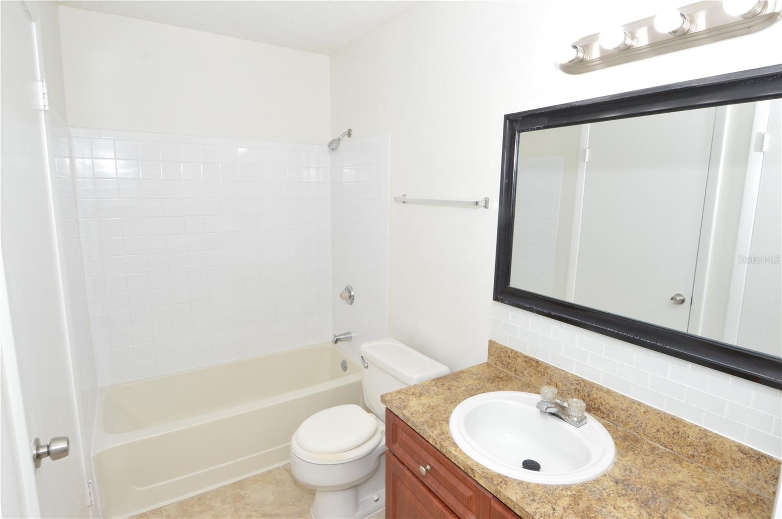 8641 FANCY FINCH DR #201, TAMPA, FL, 33614