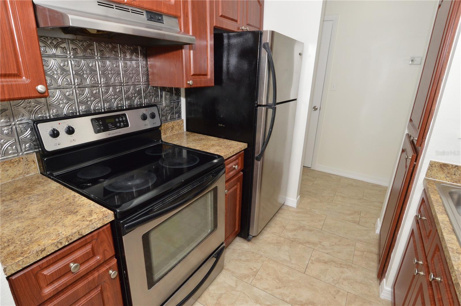 8641 FANCY FINCH DR #201, TAMPA, FL, 33614