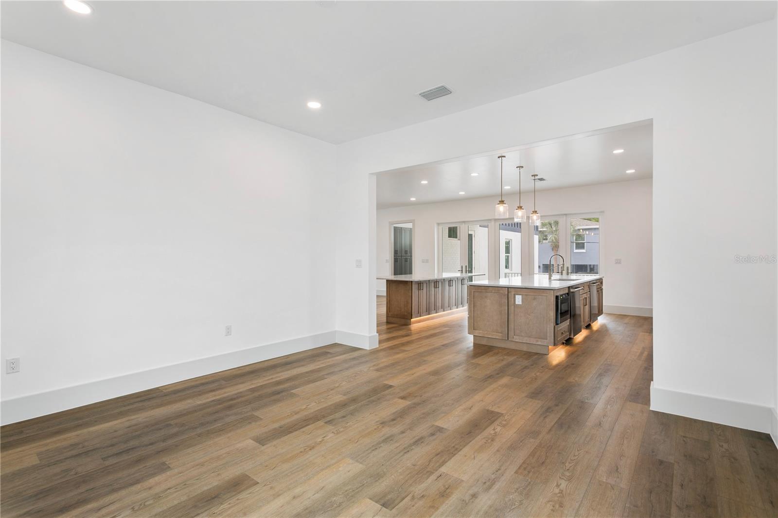 514 38TH AVE NE, ST PETERSBURG, FL, 33704
